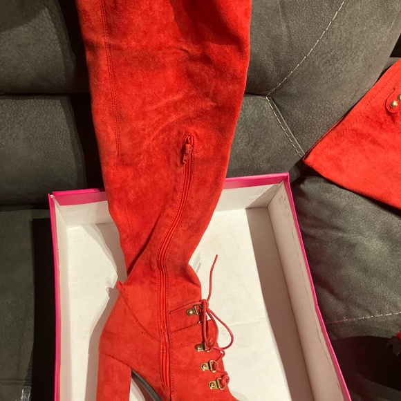 Thigh High Heeled Woman’s Red Suede Boots Size7 - Picture 8 of 12
